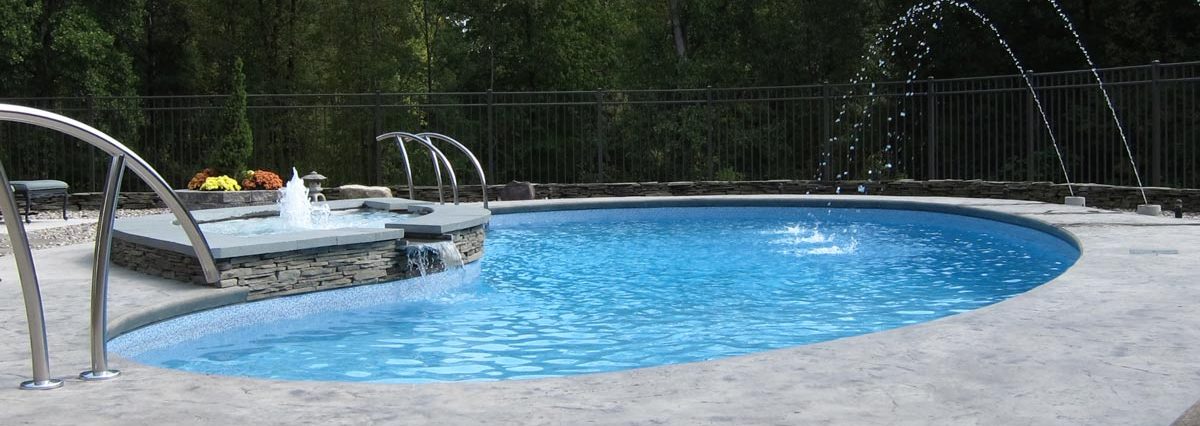 Crescent Inground Pool with vinyl liner