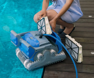 Dolphin M400 Robotic Pool Cleaner easy access filter cartridges